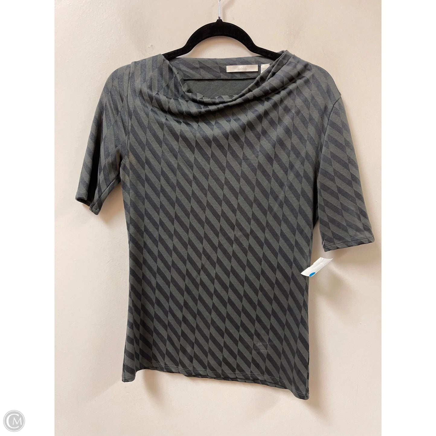 Top Short Sleeve By Clothes Mentor In Grey, Size: S