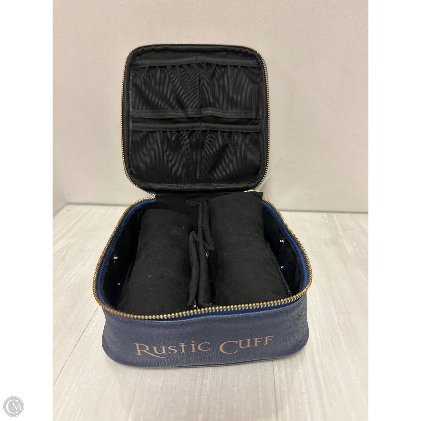 Jewelry Case By Rustic Cuff, Size: Medium