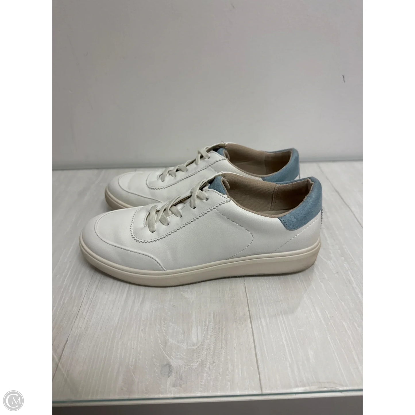 Shoes Sneakers By Life Stride In White, Size: 9.5