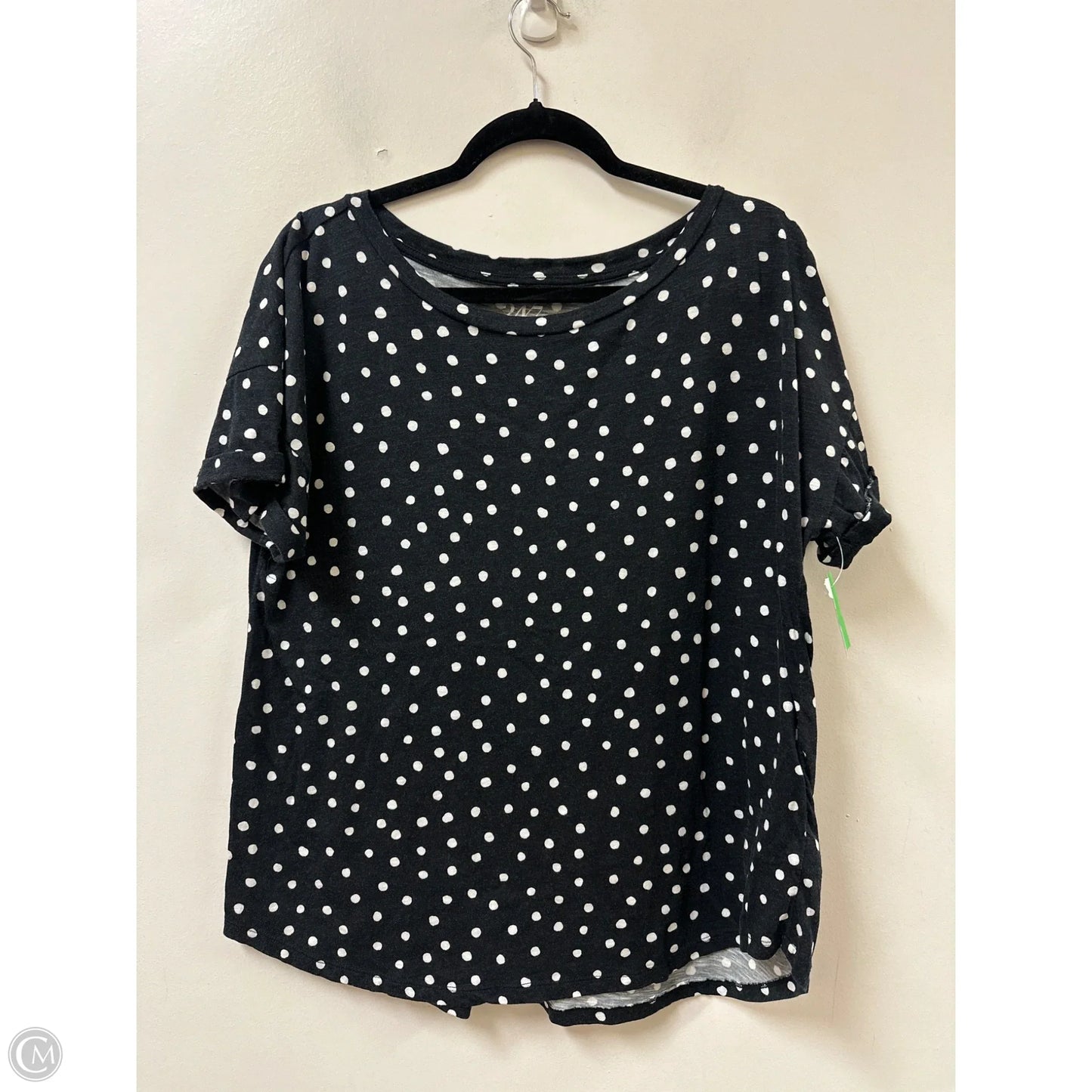 Top Short Sleeve By Maurices In Polkadot Pattern, Size: Xl