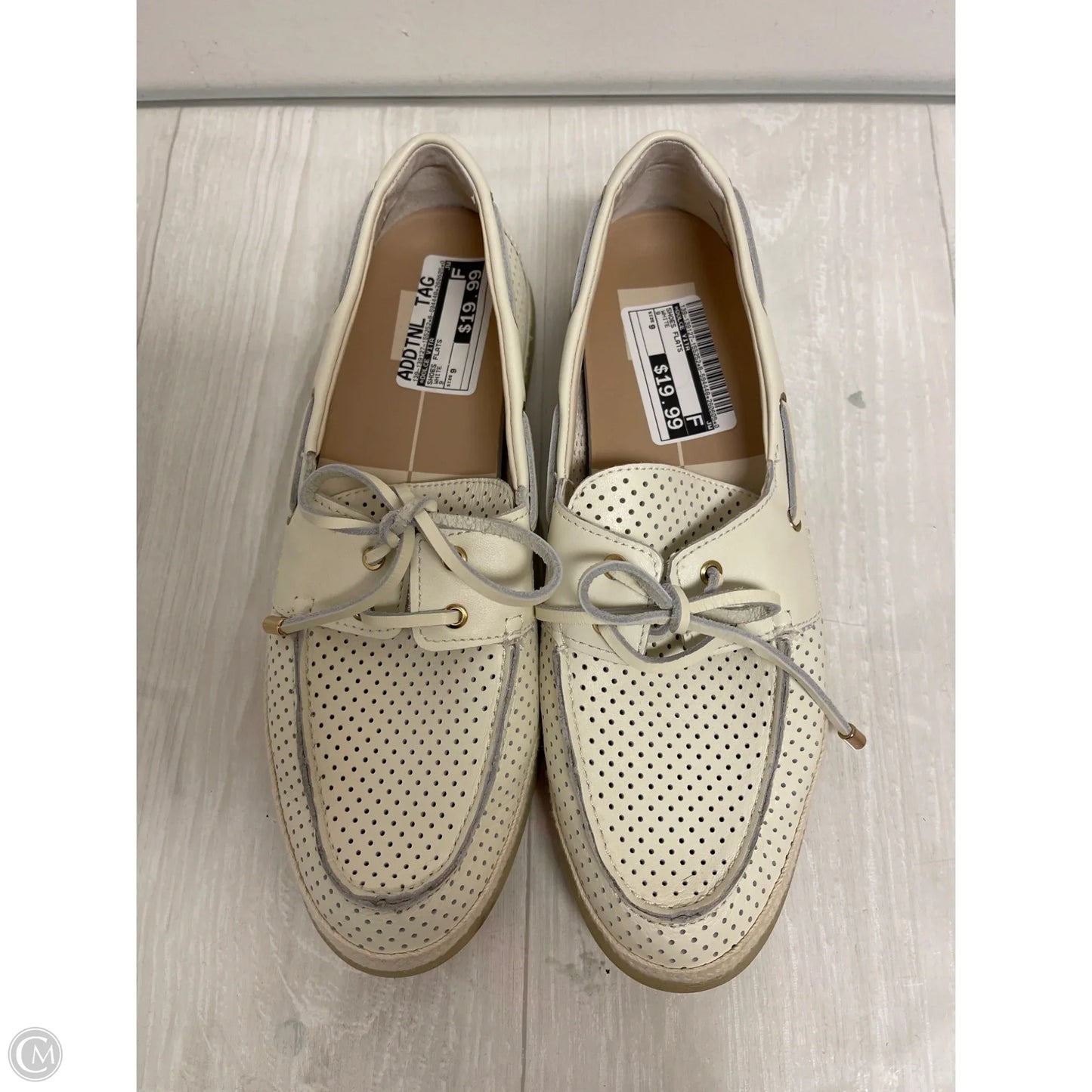 Shoes Flats By Dolce Vita In White, Size: 9