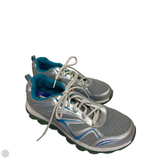 Shoes Athletic By Skechers In Silver, Size: 8.5