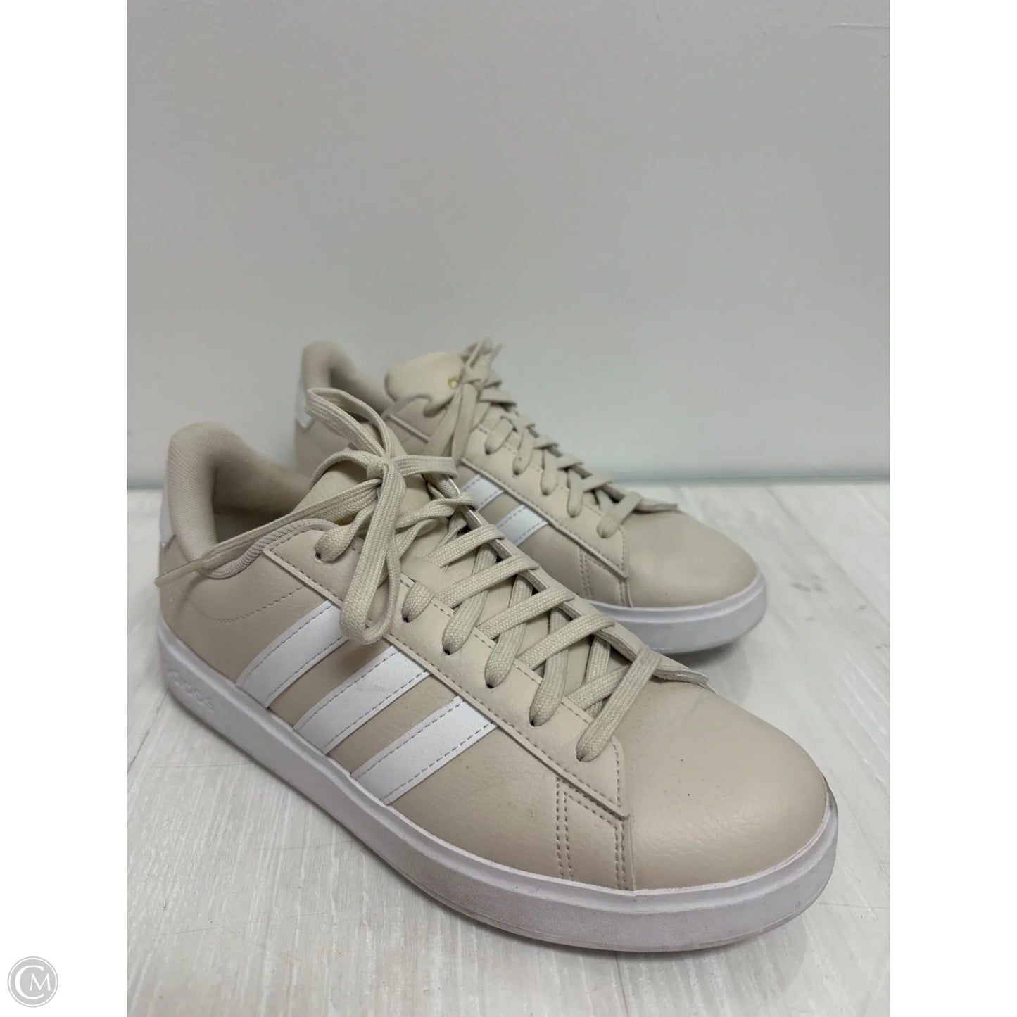 Shoes Sneakers By Adidas In Cream, Size: 9