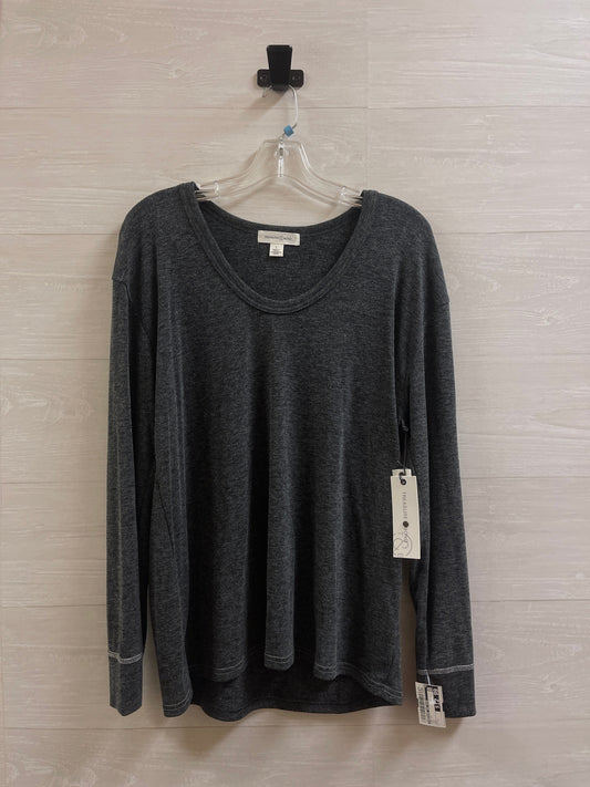 Top Long Sleeve By Treasure And Bond  Size: L