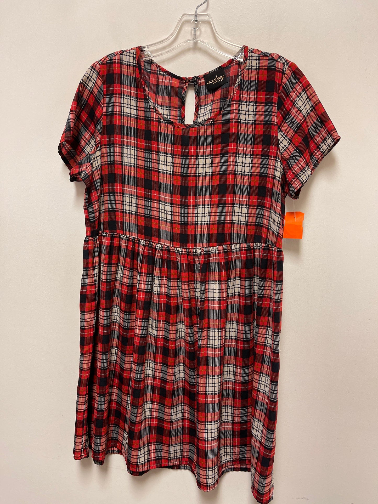 Dress Casual Short By Audrey In Red, Size: M