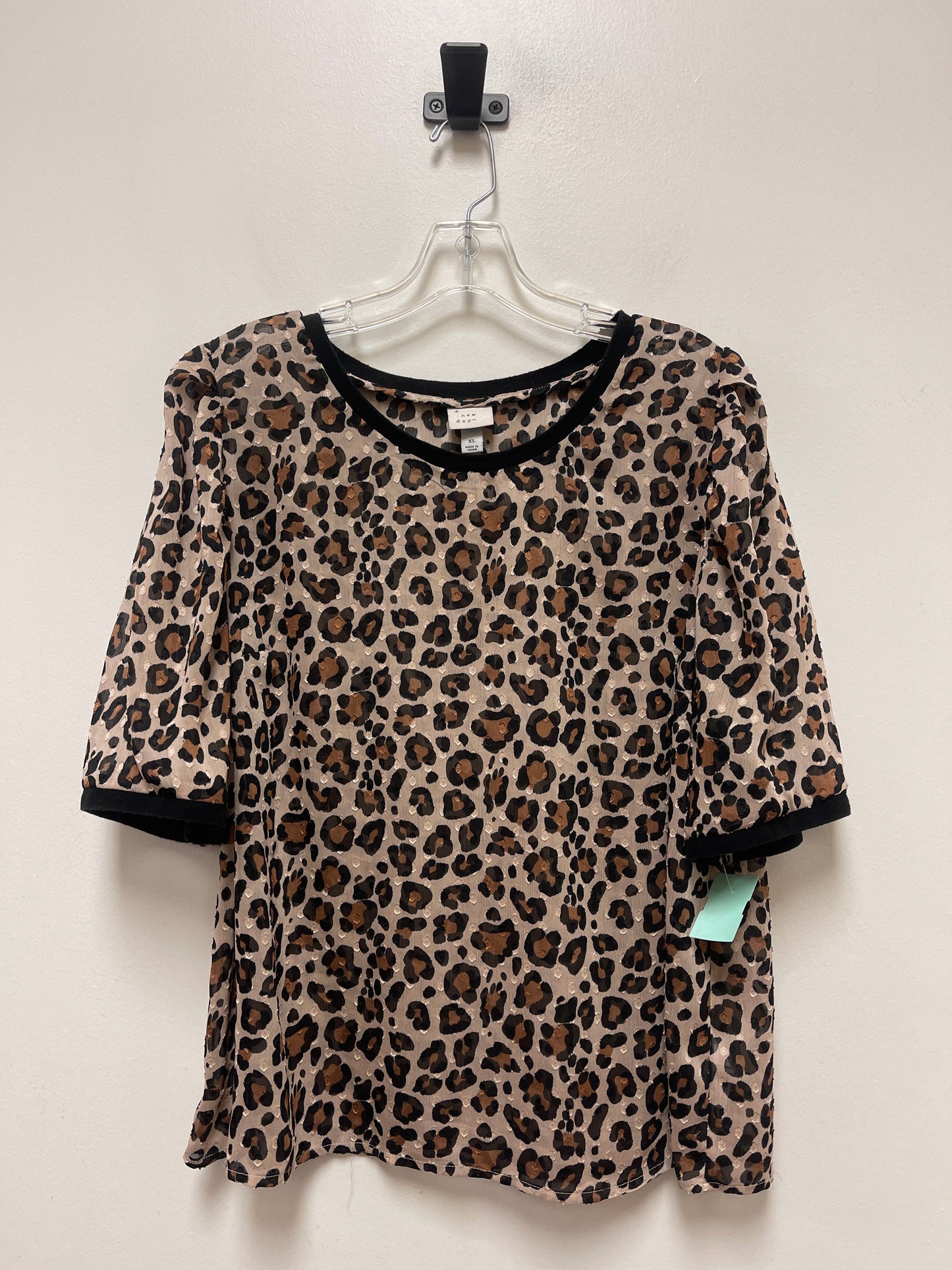 Top Short Sleeve By A New Day  Size: Xl