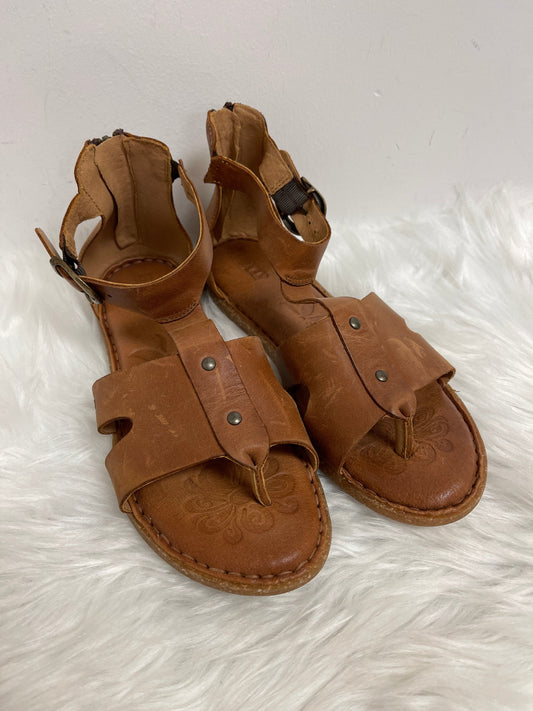 Brown Sandals Flats Born, Size 8