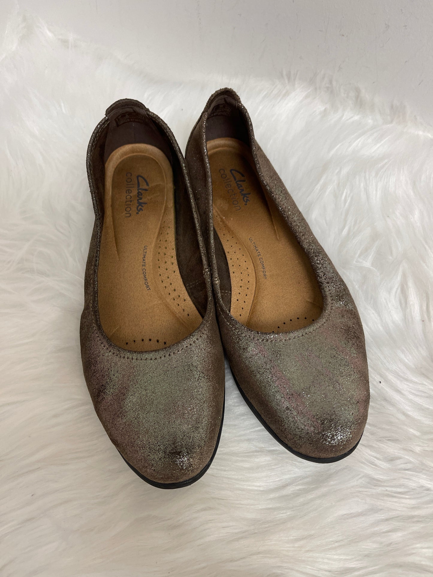 Green Shoes Flats Clarks, Size 8