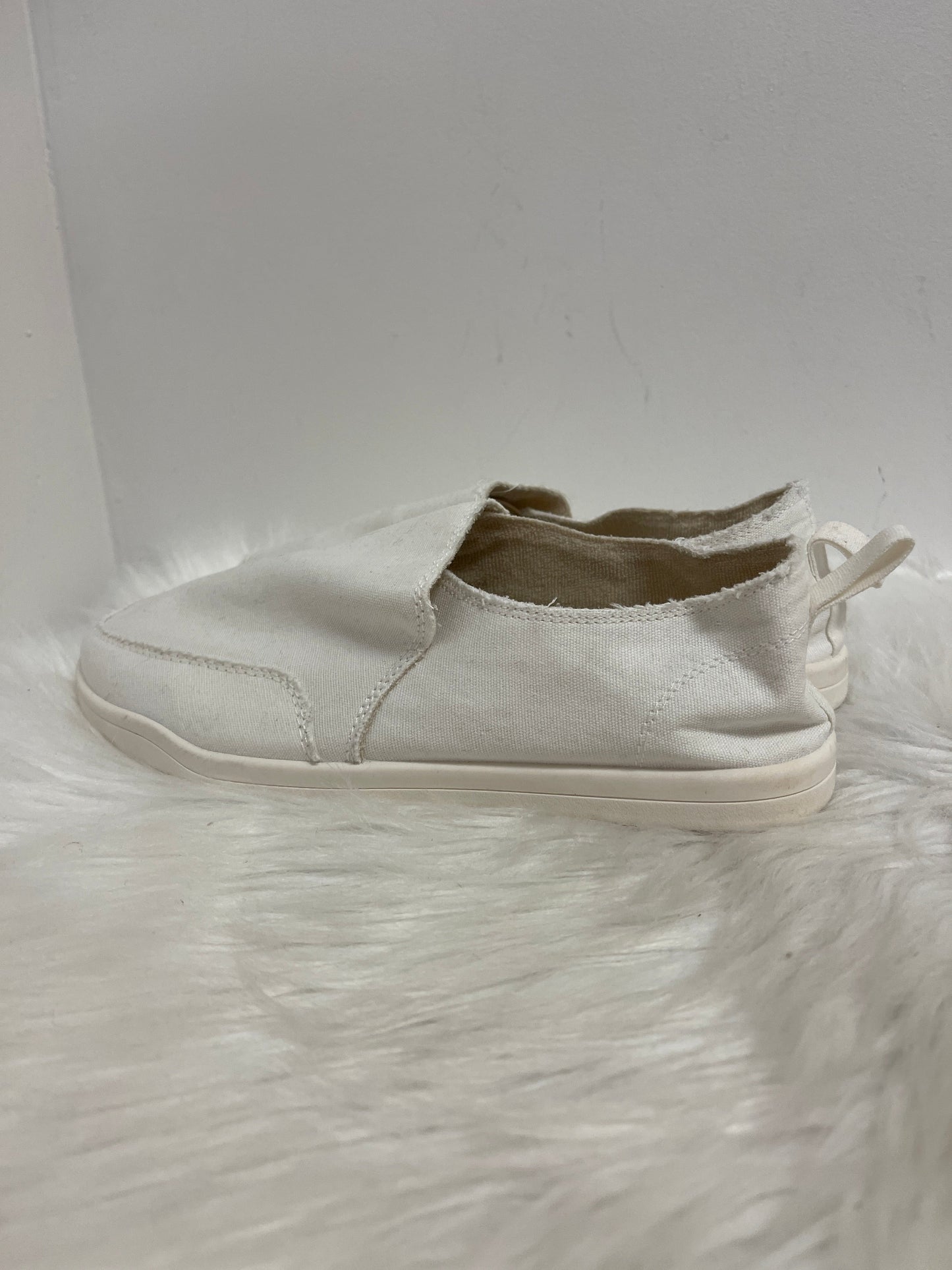 White Shoes Flats True Craft, Size 6.5