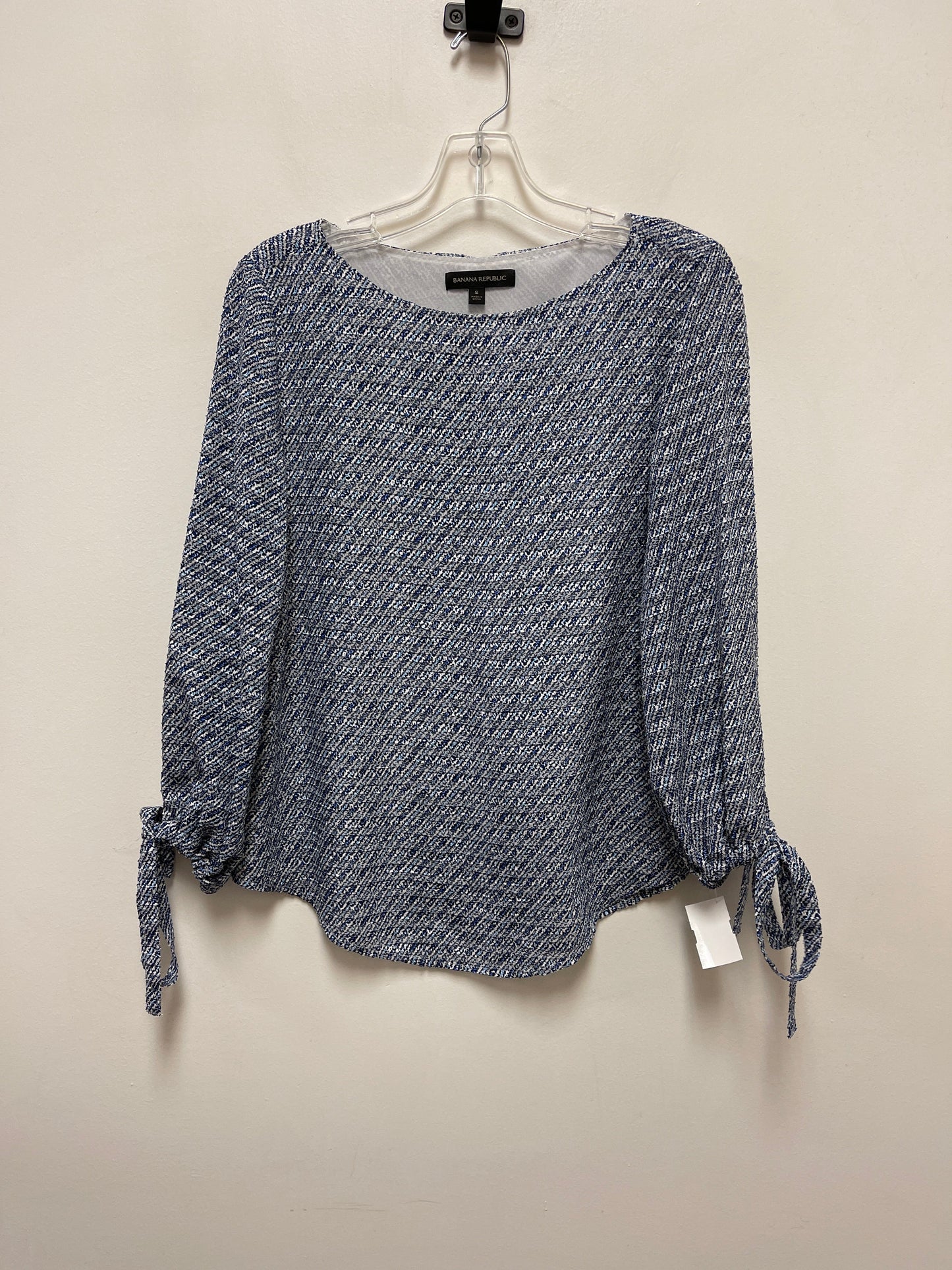 Top Long Sleeve By Banana Republic In Blue, Size: S