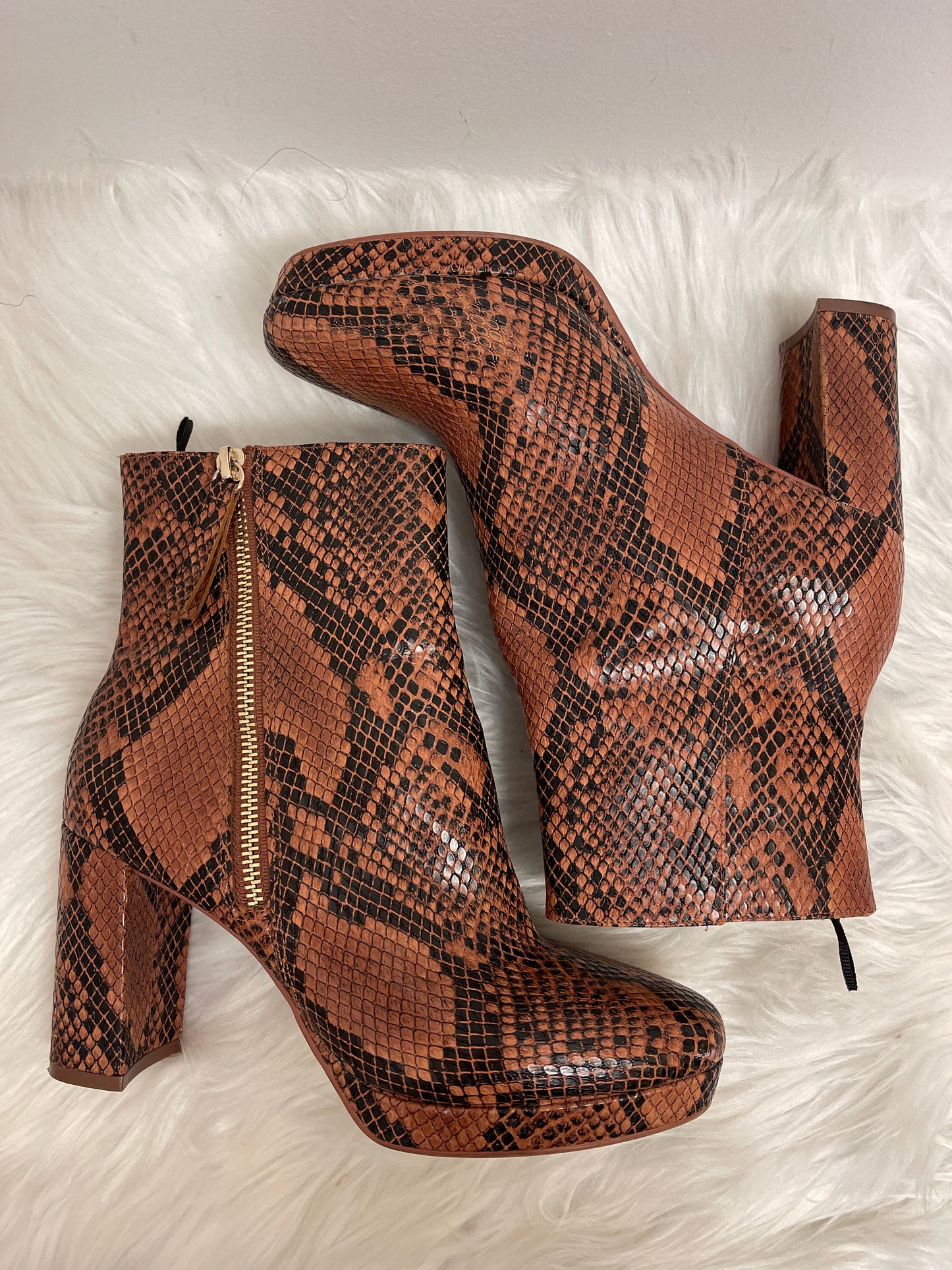 Boots Ankle Heels By H&m In Snakeskin Print, Size: 7.5