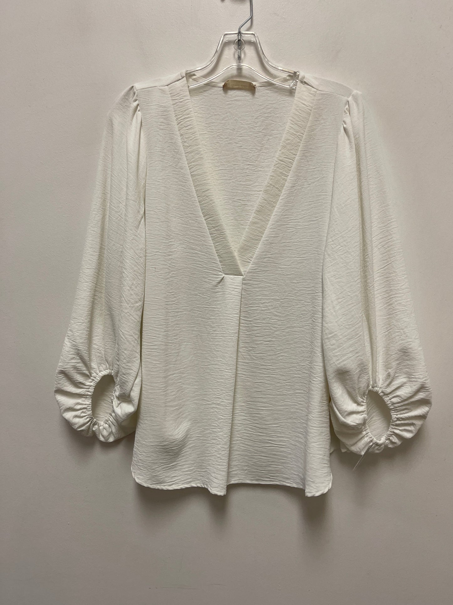 Top Long Sleeve By Altard State In White, Size: L