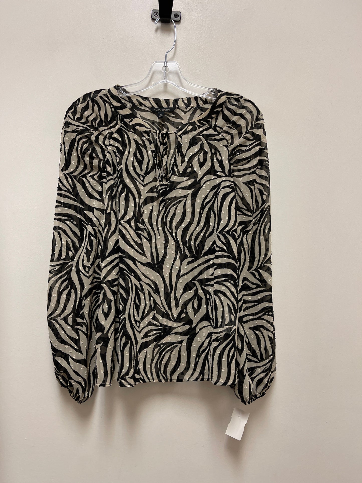 Top Long Sleeve By Banana Republic In Black & Cream, Size: M