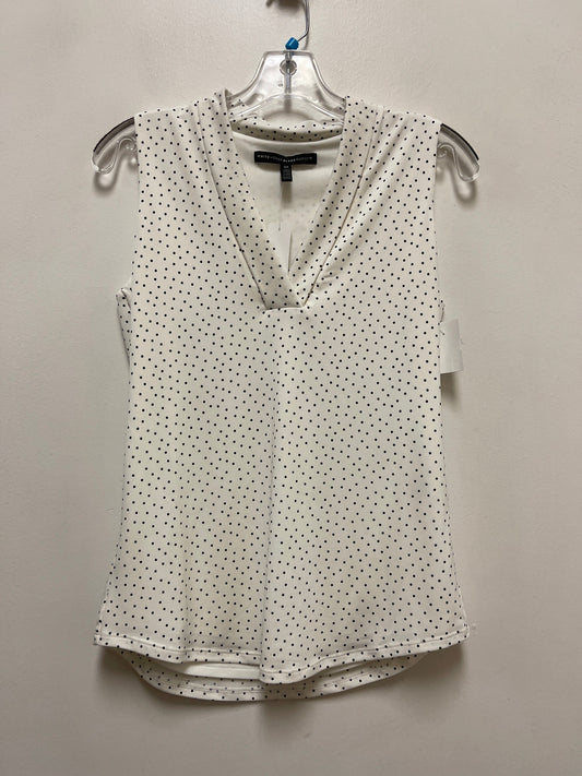 Top Sleeveless By White House Black Market In White, Size: Xs