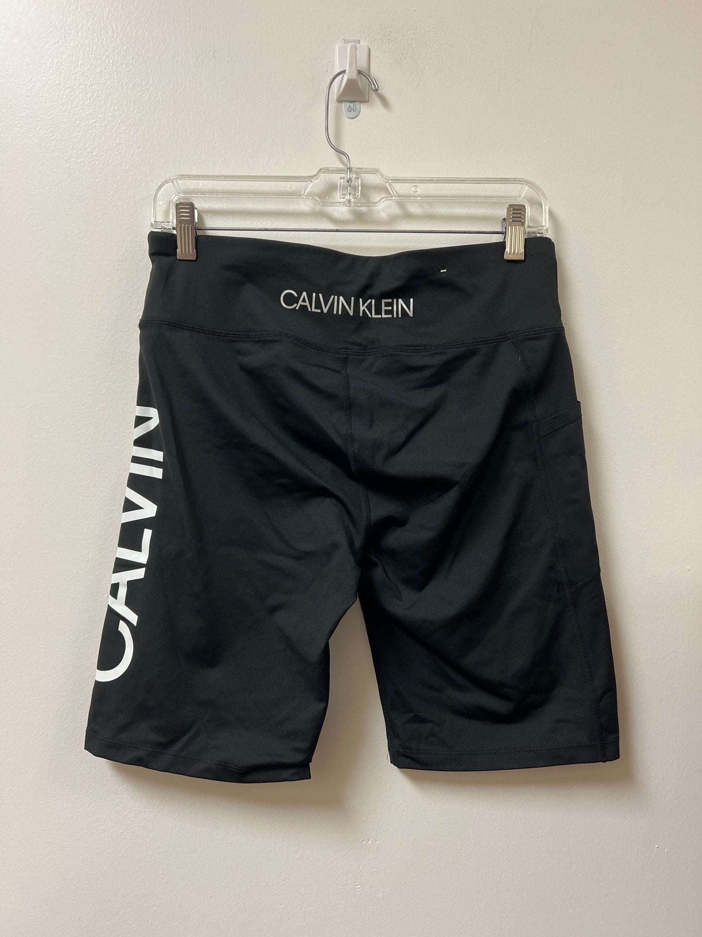 Athletic Shorts By Calvin Klein In Black, Size: L