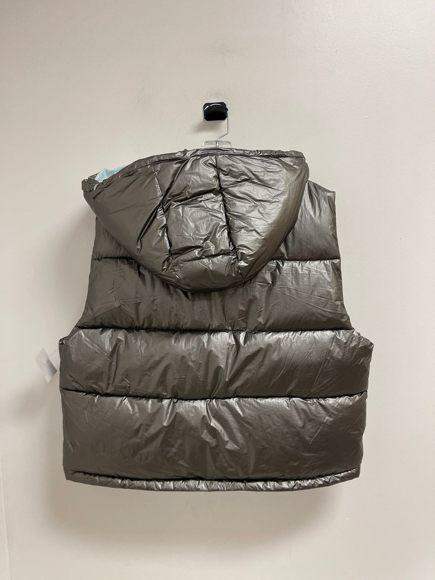 Vest Puffer & Quilted By Pilcro In Silver, Size: L