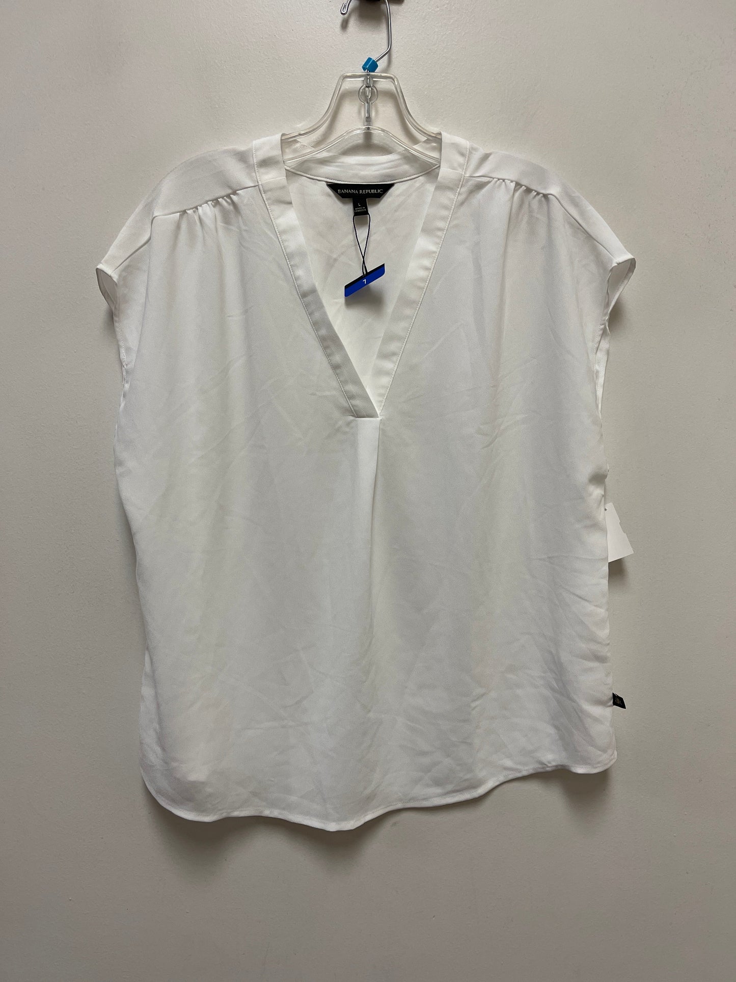 Top Sleeveless By Banana Republic In White, Size: L