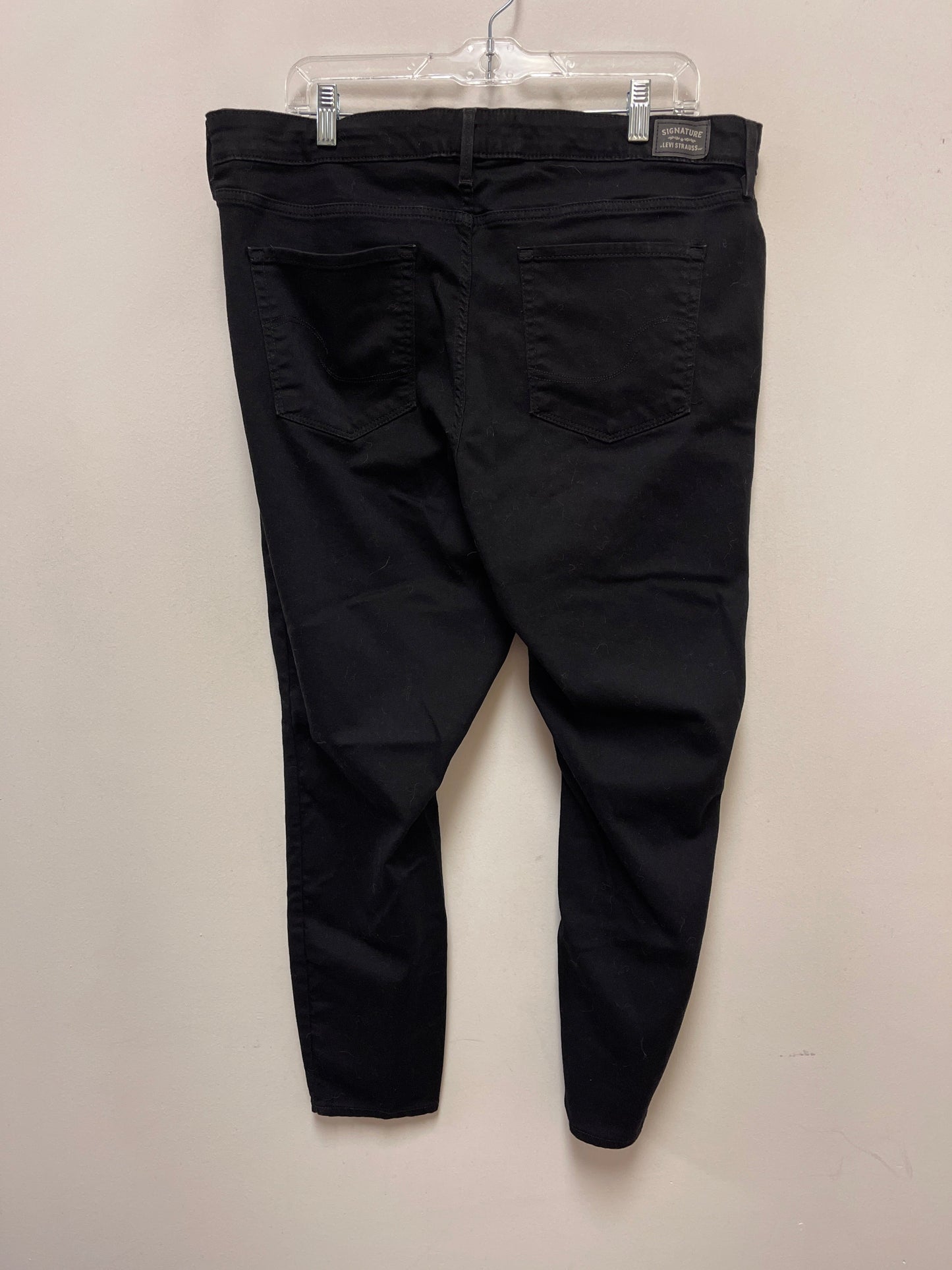 Jeans Straight By Levis In Black, Size: 20