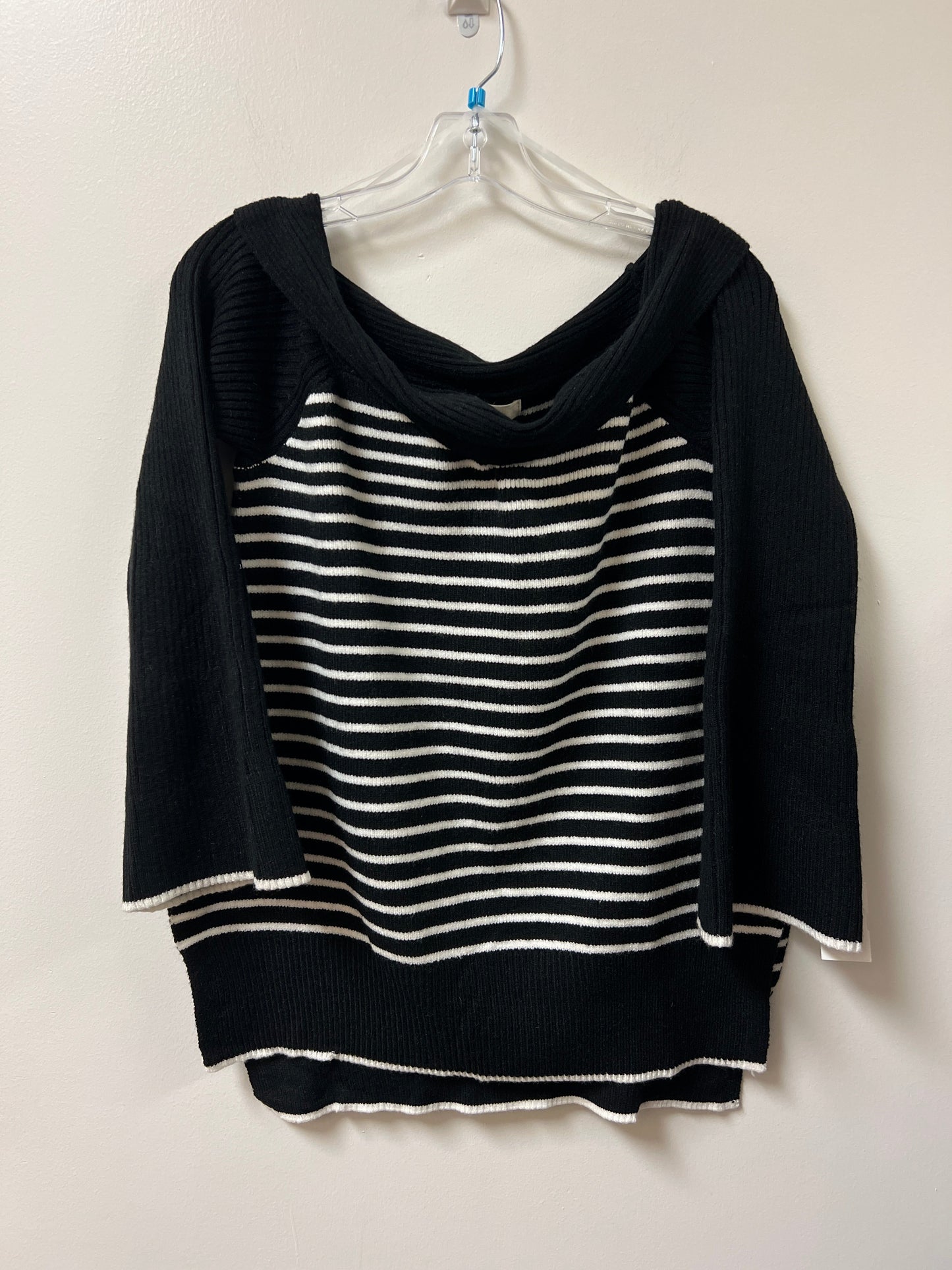 Sweater By Entro In Black, Size: L