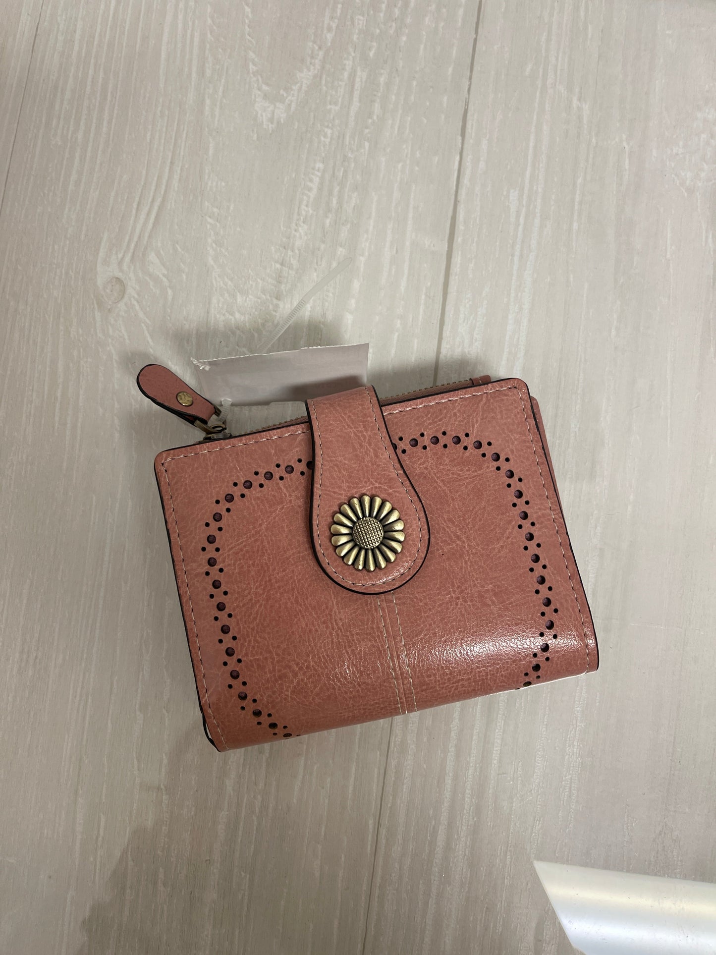 Wallet By Clothes Mentor, Size: Medium