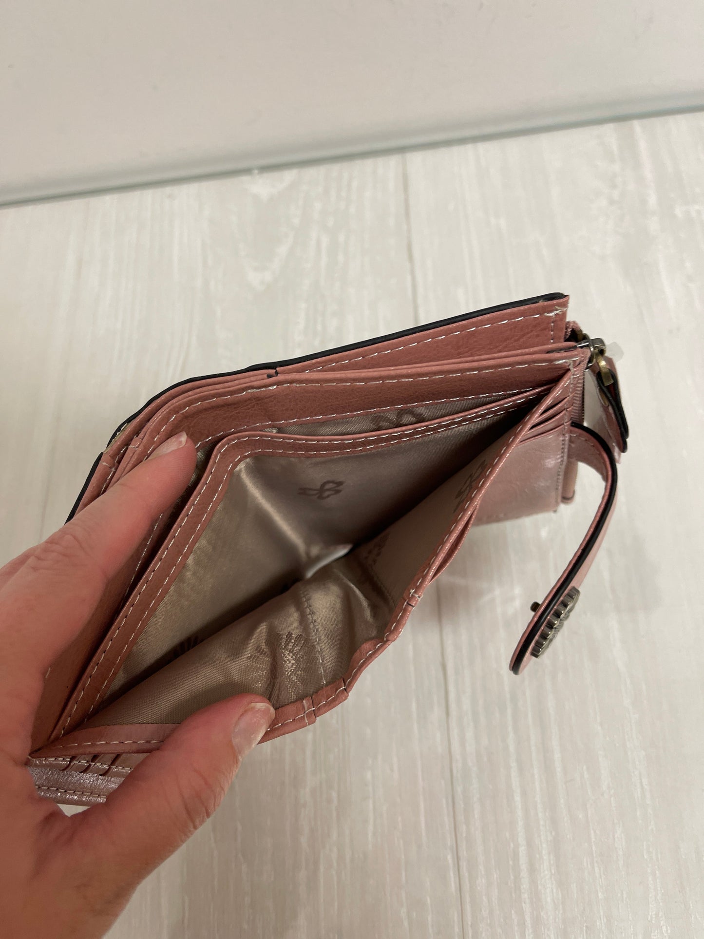 Wallet By Clothes Mentor, Size: Medium