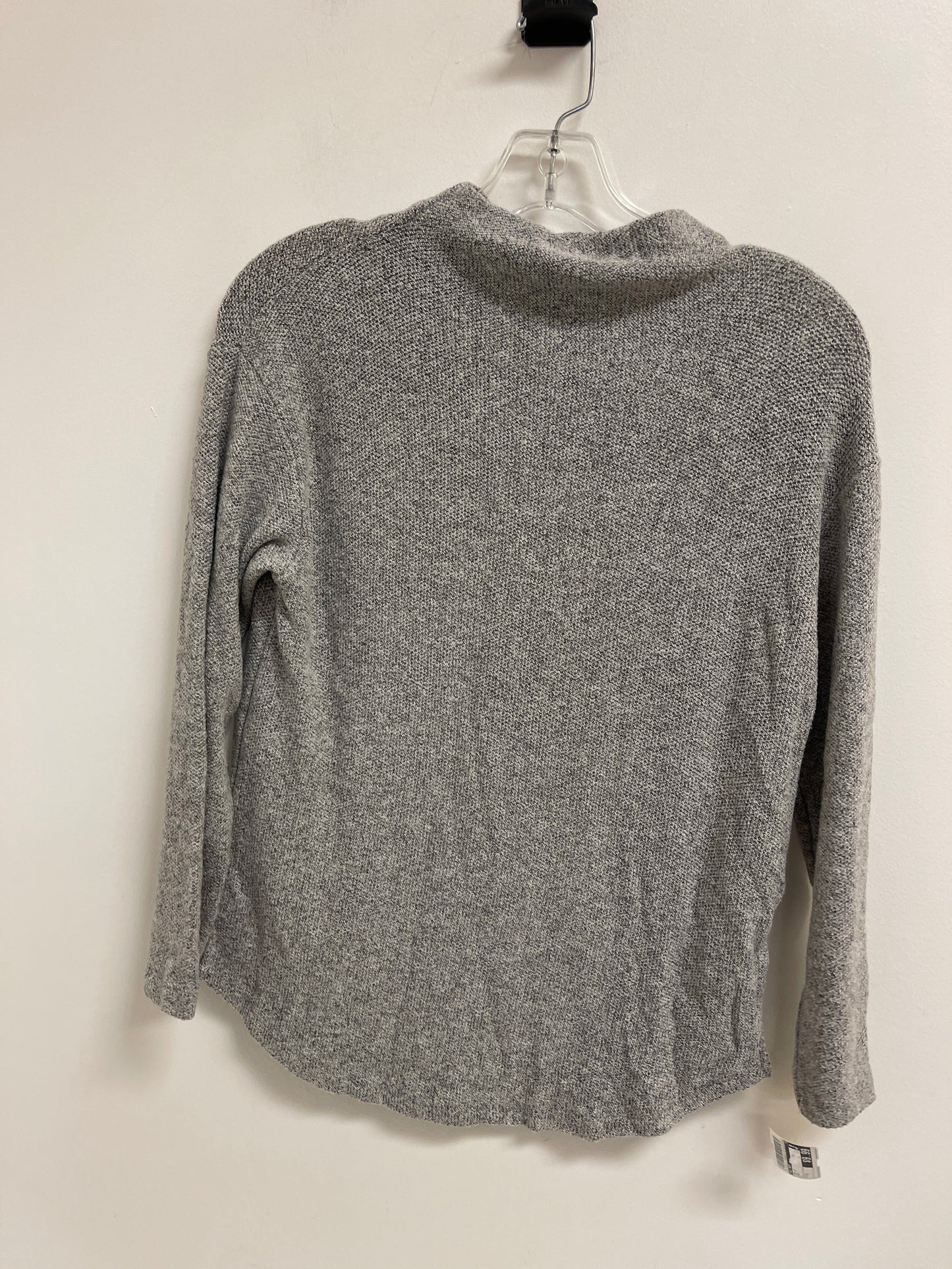 Top Long Sleeve By Old Navy In Grey, Size: S