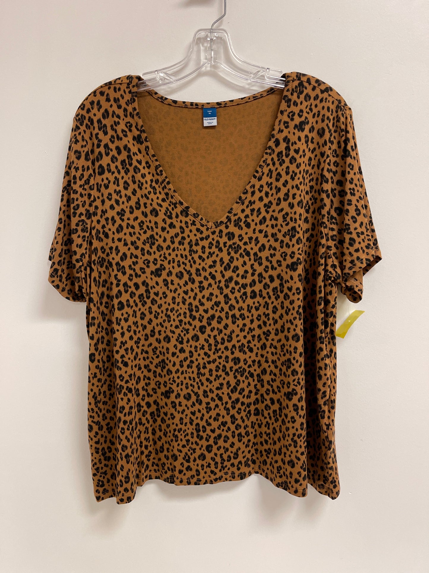 Top Short Sleeve By Old Navy In Animal Print, Size: Xl