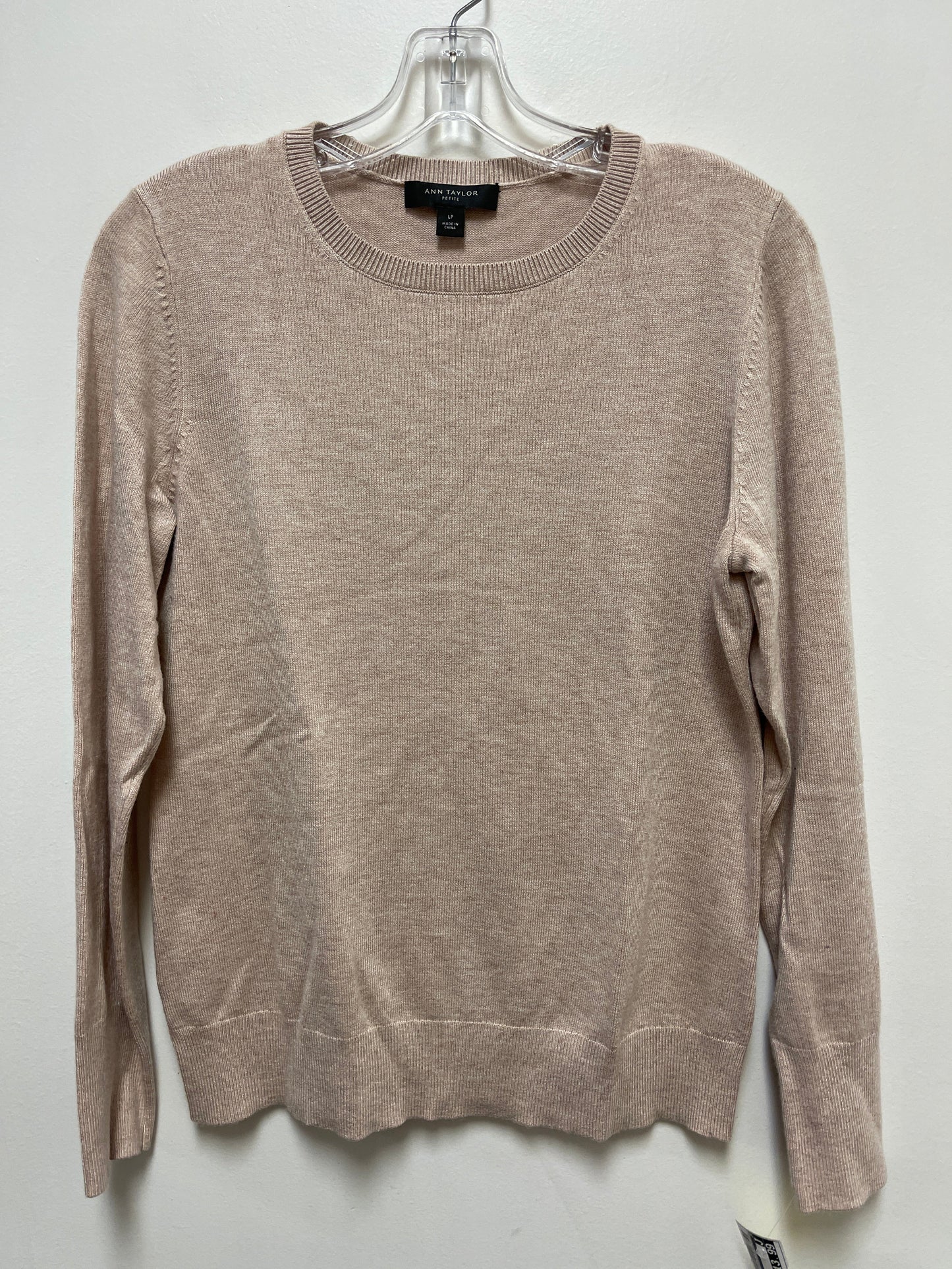 Top Long Sleeve By Ann Taylor In Cream, Size: Lp