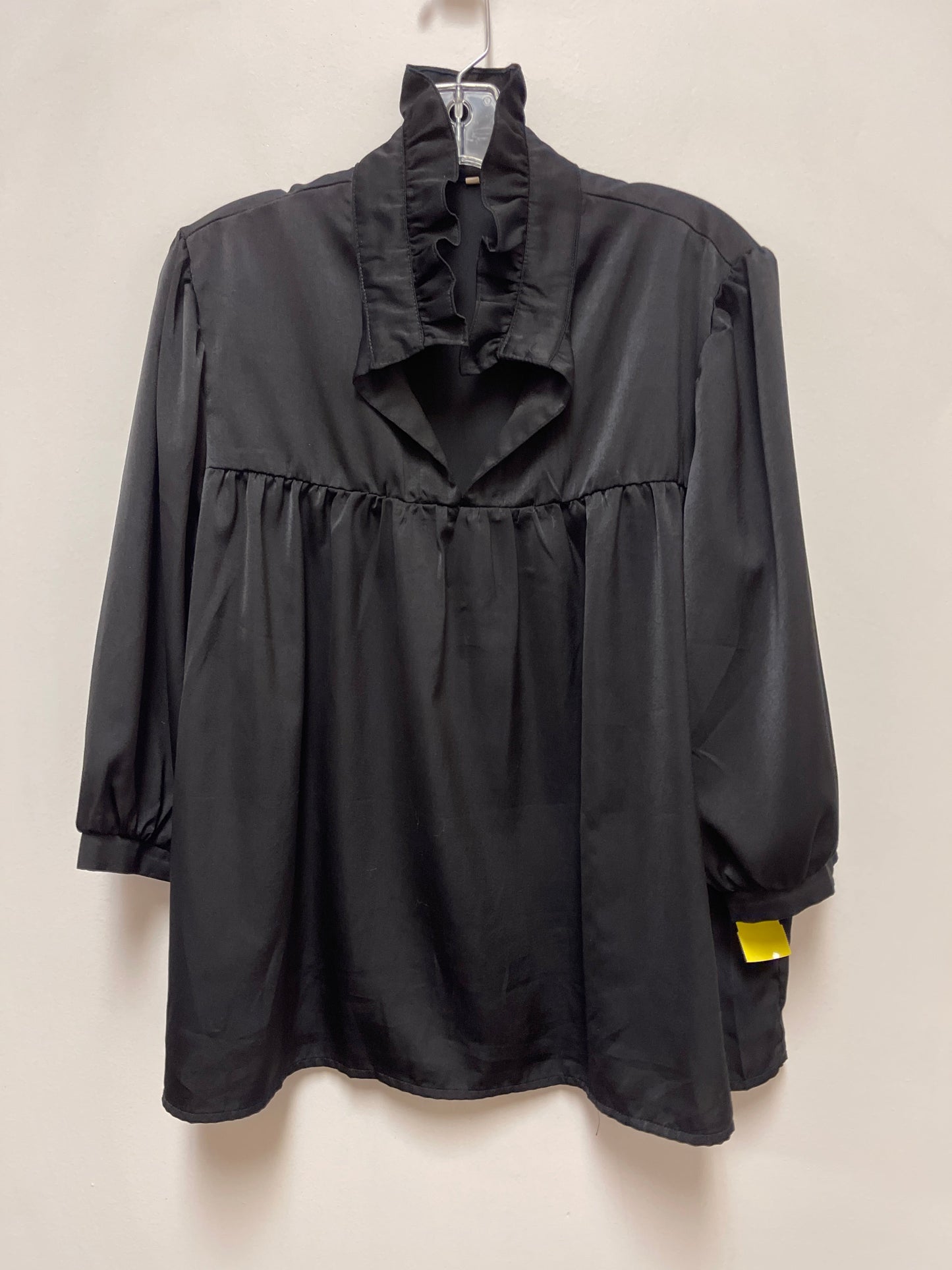 Top Short Sleeve By Clothes Mentor In Black, Size: 2x