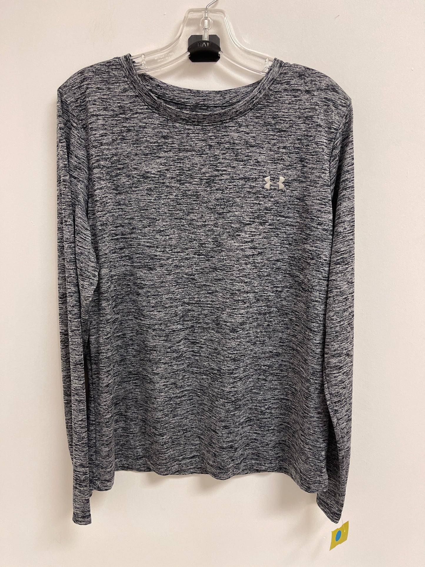 Athletic Top Long Sleeve Crewneck By Under Armour In Grey, Size: Xl