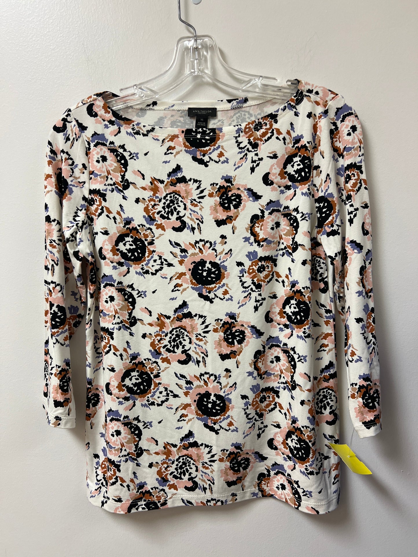 Top Long Sleeve By Ann Taylor In Floral Print, Size: Xs