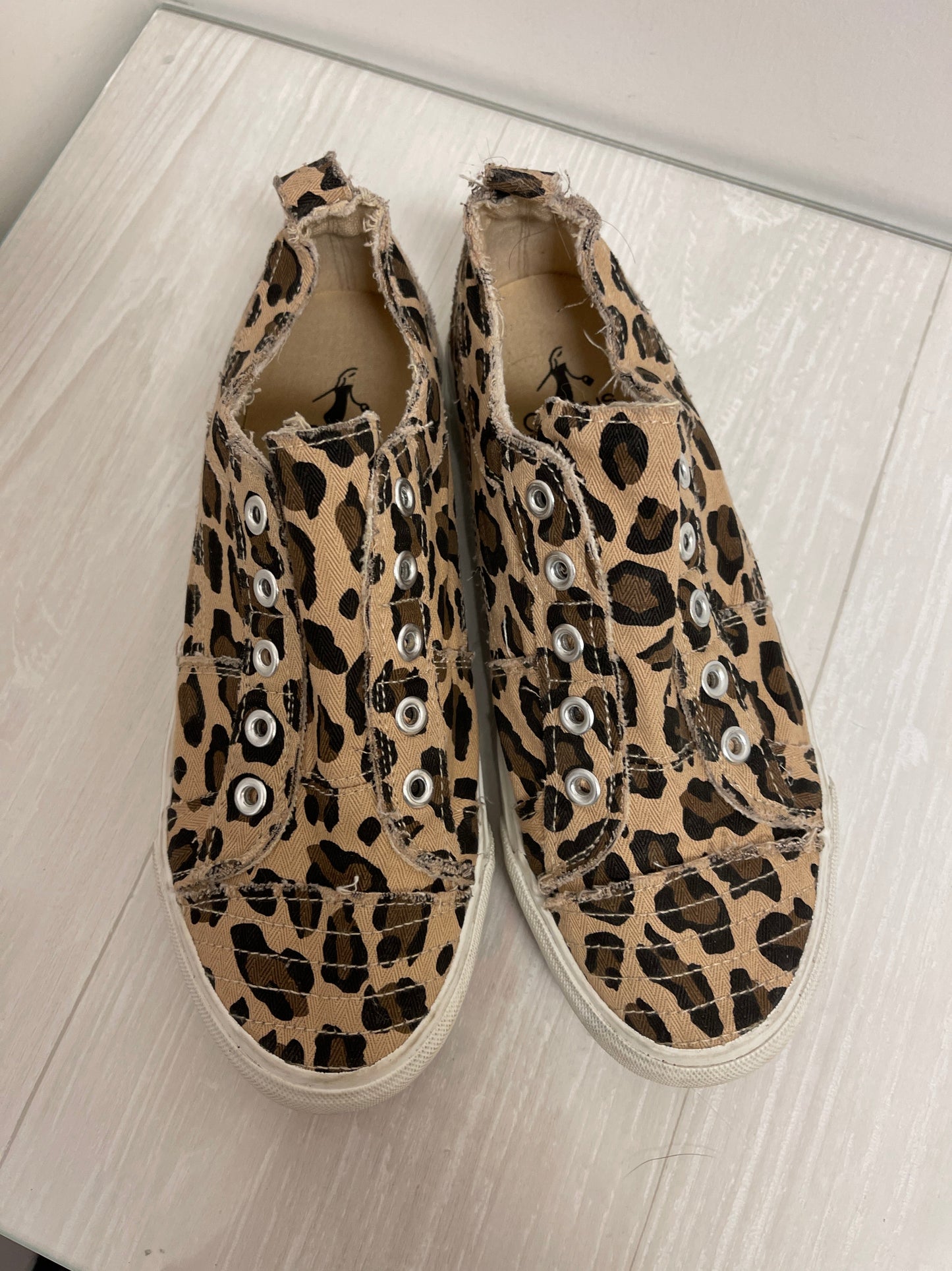 Shoes Sneakers By Corkys In Animal Print, Size: 7