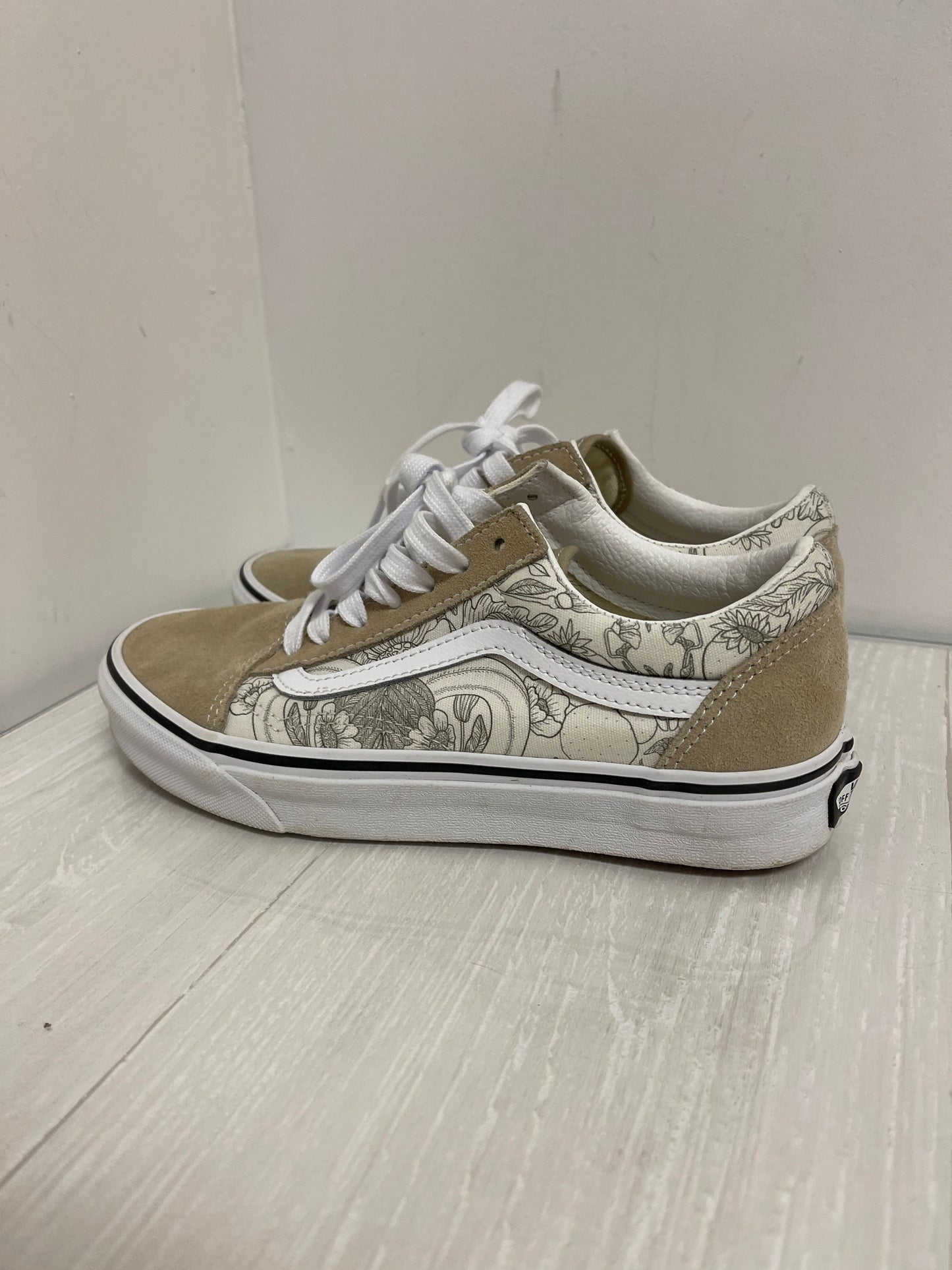 Shoes Sneakers By Vans In Cream, Size: 7