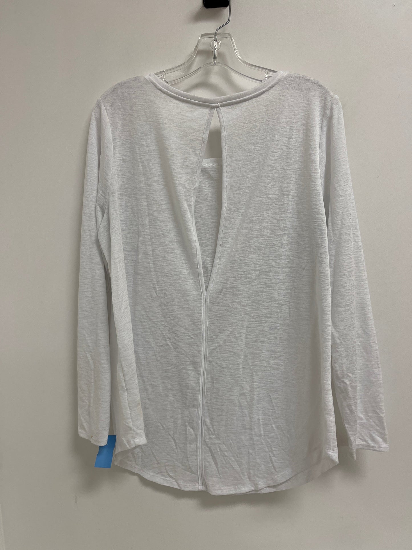 Athletic Top Long Sleeve Crewneck By Athleta In White, Size: Xl