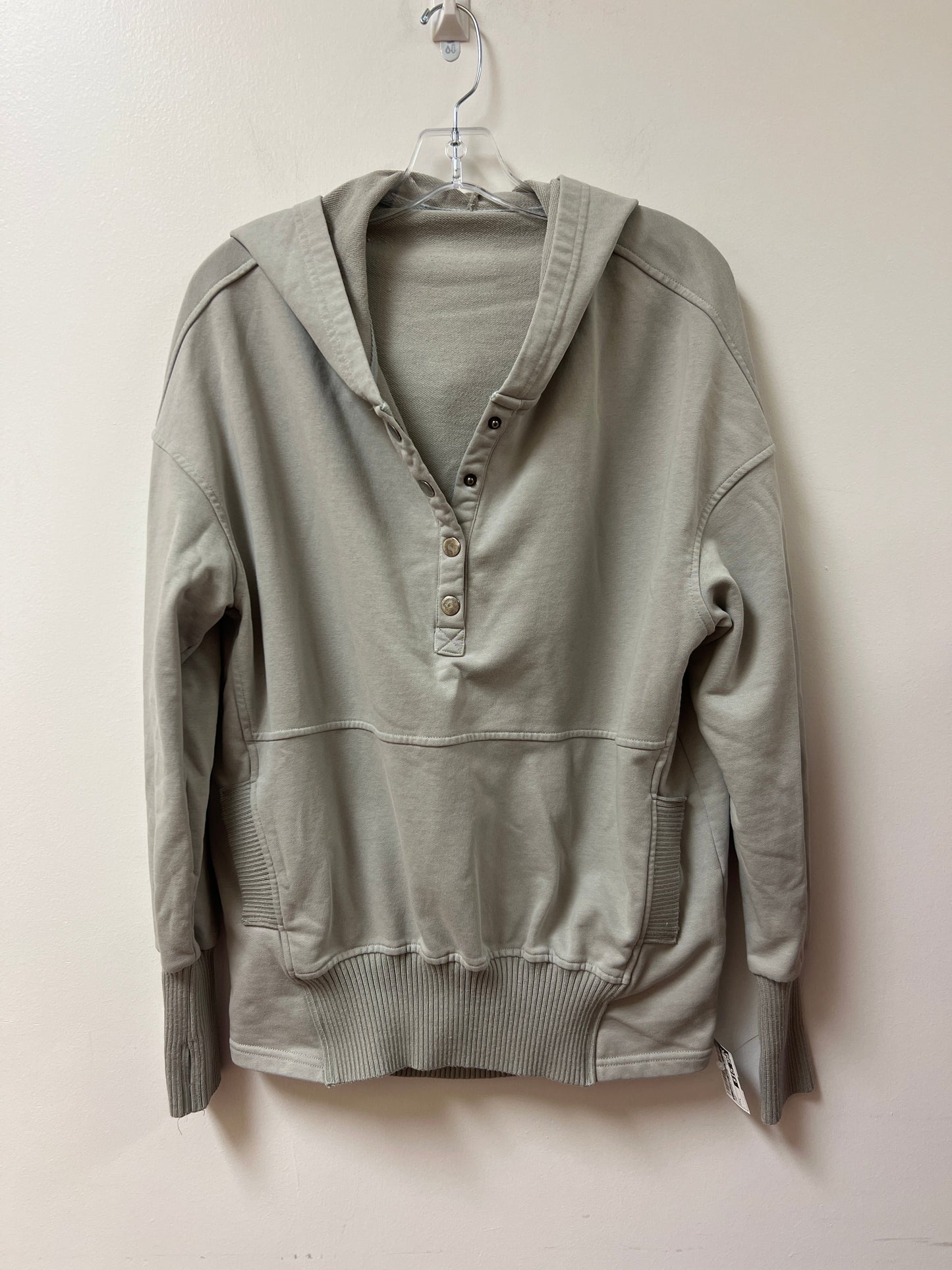 Sweatshirt Hoodie By Clothes Mentor In Grey, Size: L