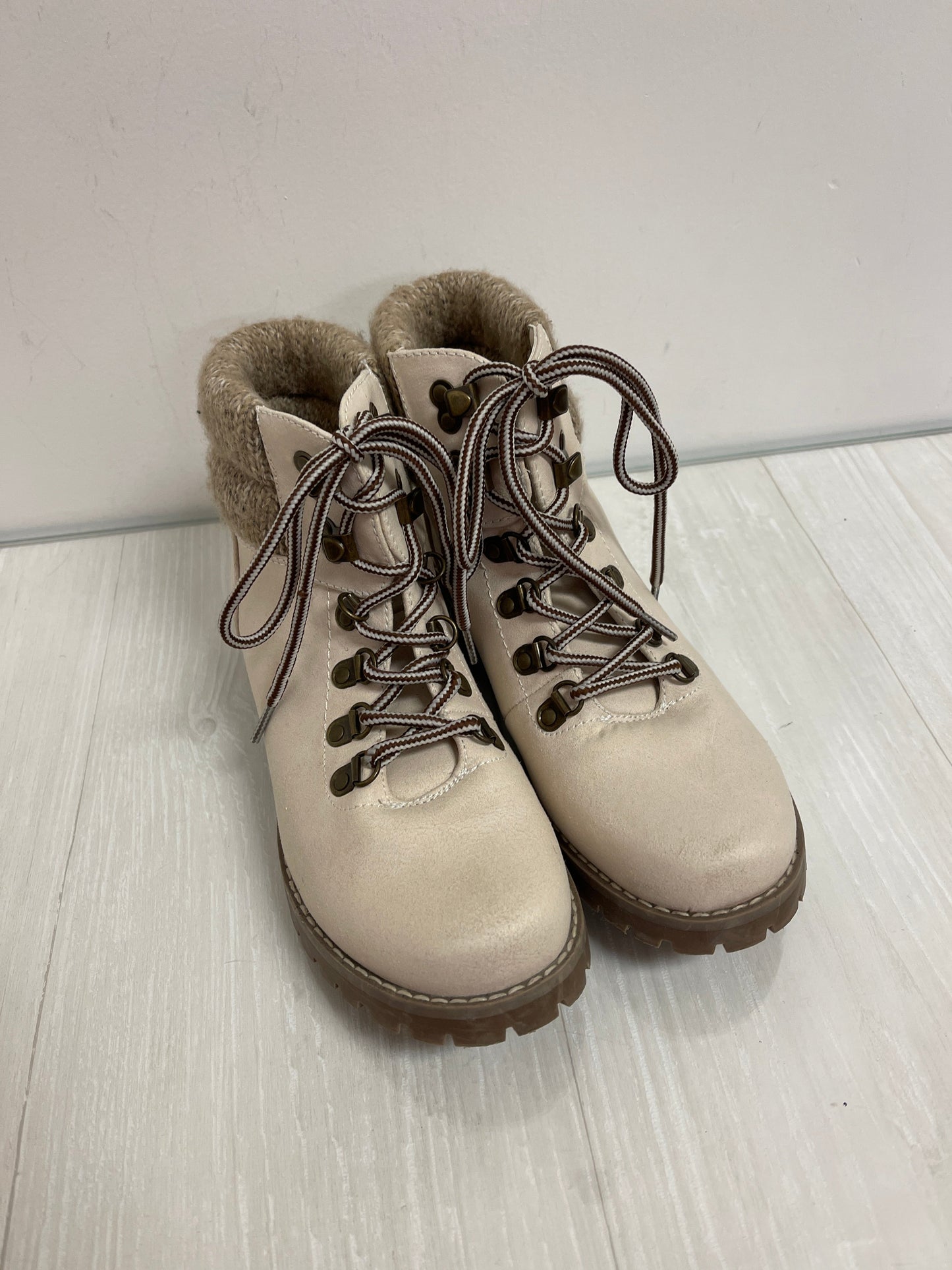 Boots Combat By White Mountain In Cream, Size: 6