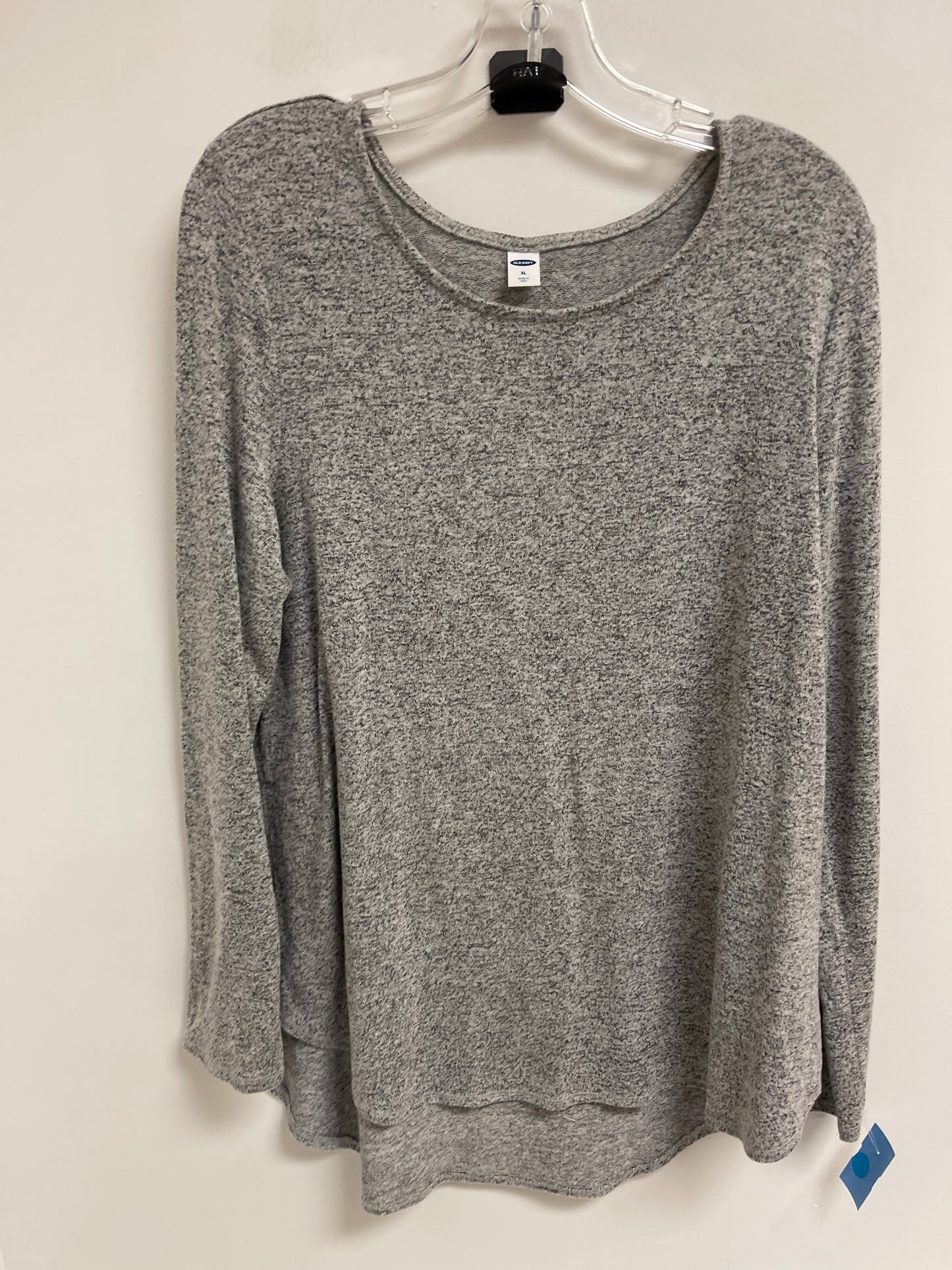 Top Long Sleeve By Old Navy In Grey, Size: Xl