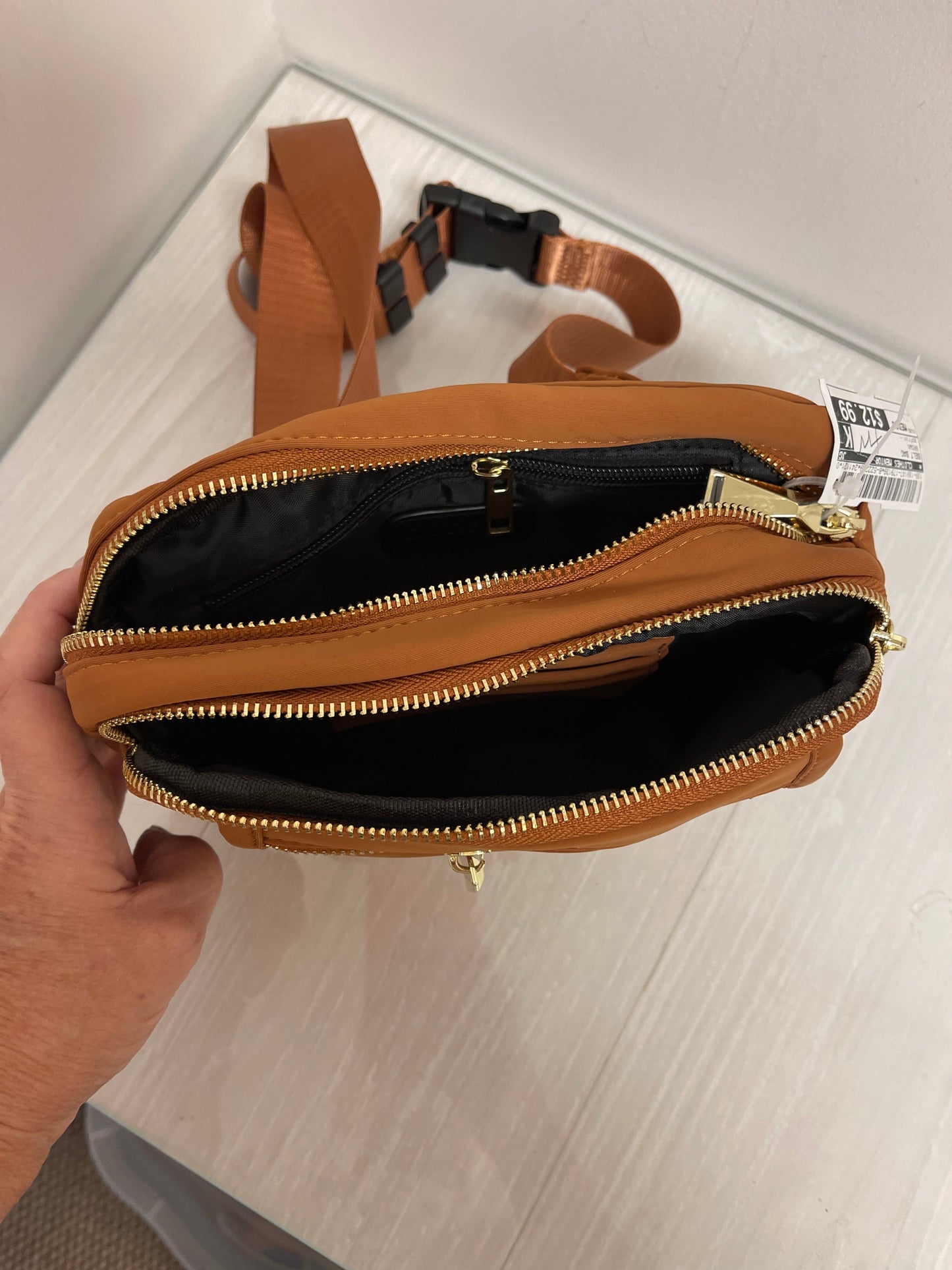 Belt Bag By Clothes Mentor, Size: Medium