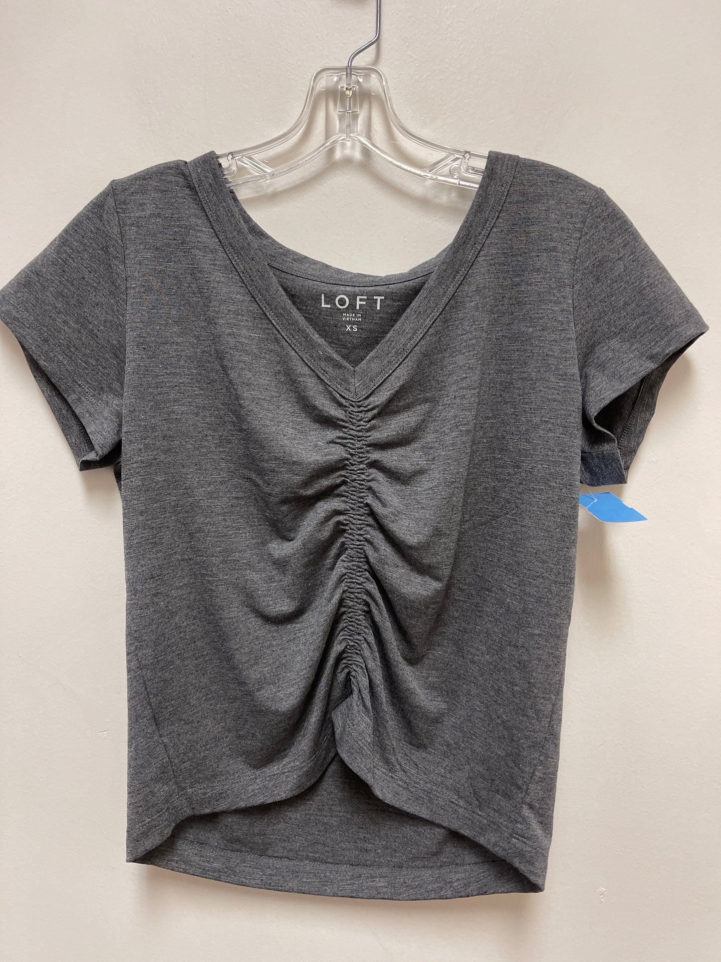 Top Short Sleeve By Loft In Grey, Size: Xs