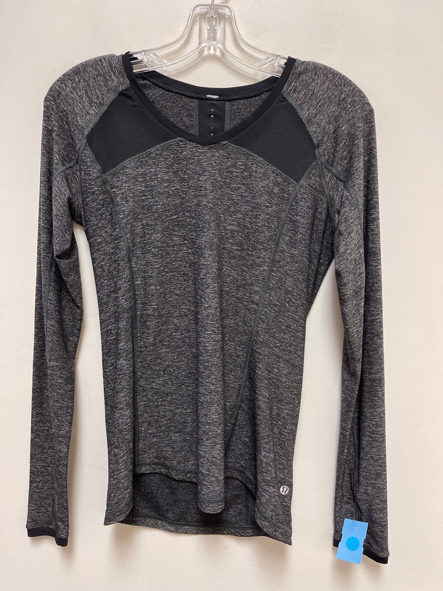 Athletic Top Long Sleeve Crewneck By Lululemon In Grey, Size: S