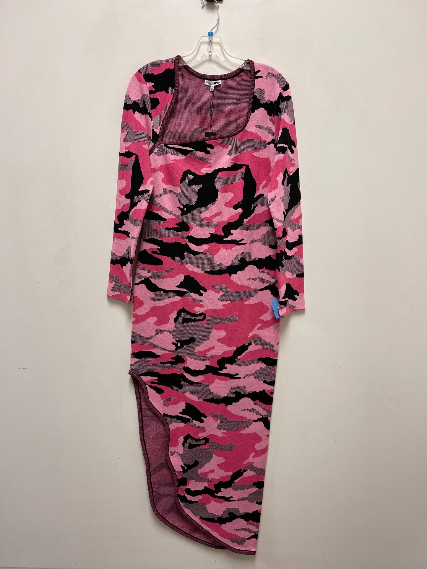 Dress Casual Maxi By Fashion Nova In Camouflage Print, Size: 2x