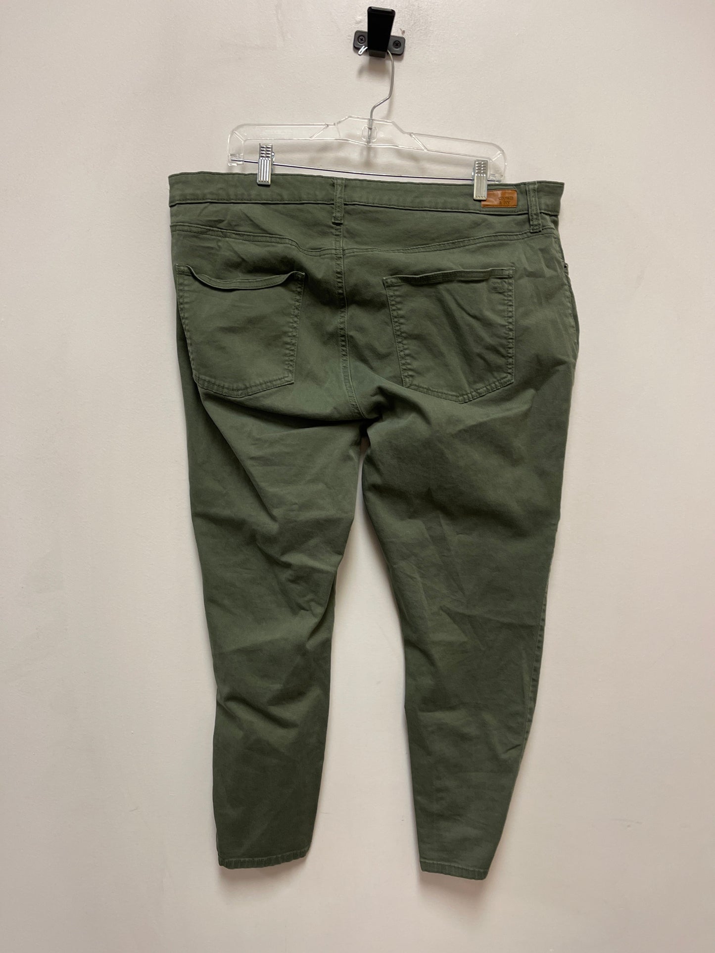 Pants Other By Crown And Ivy In Green, Size: 18