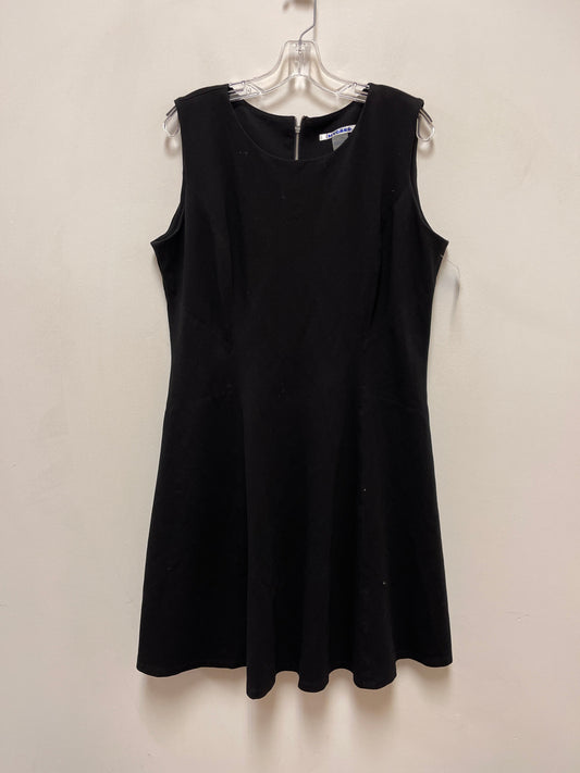 Dress Casual Short By Peter Nygard In Black, Size: 1x