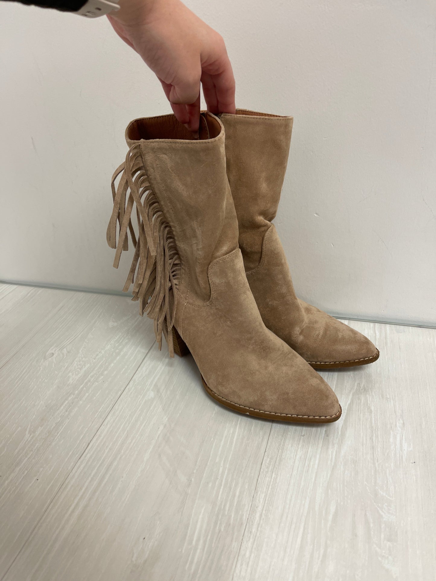 Boots Ankle Heels By Clothes Mentor In Tan, Size: 9