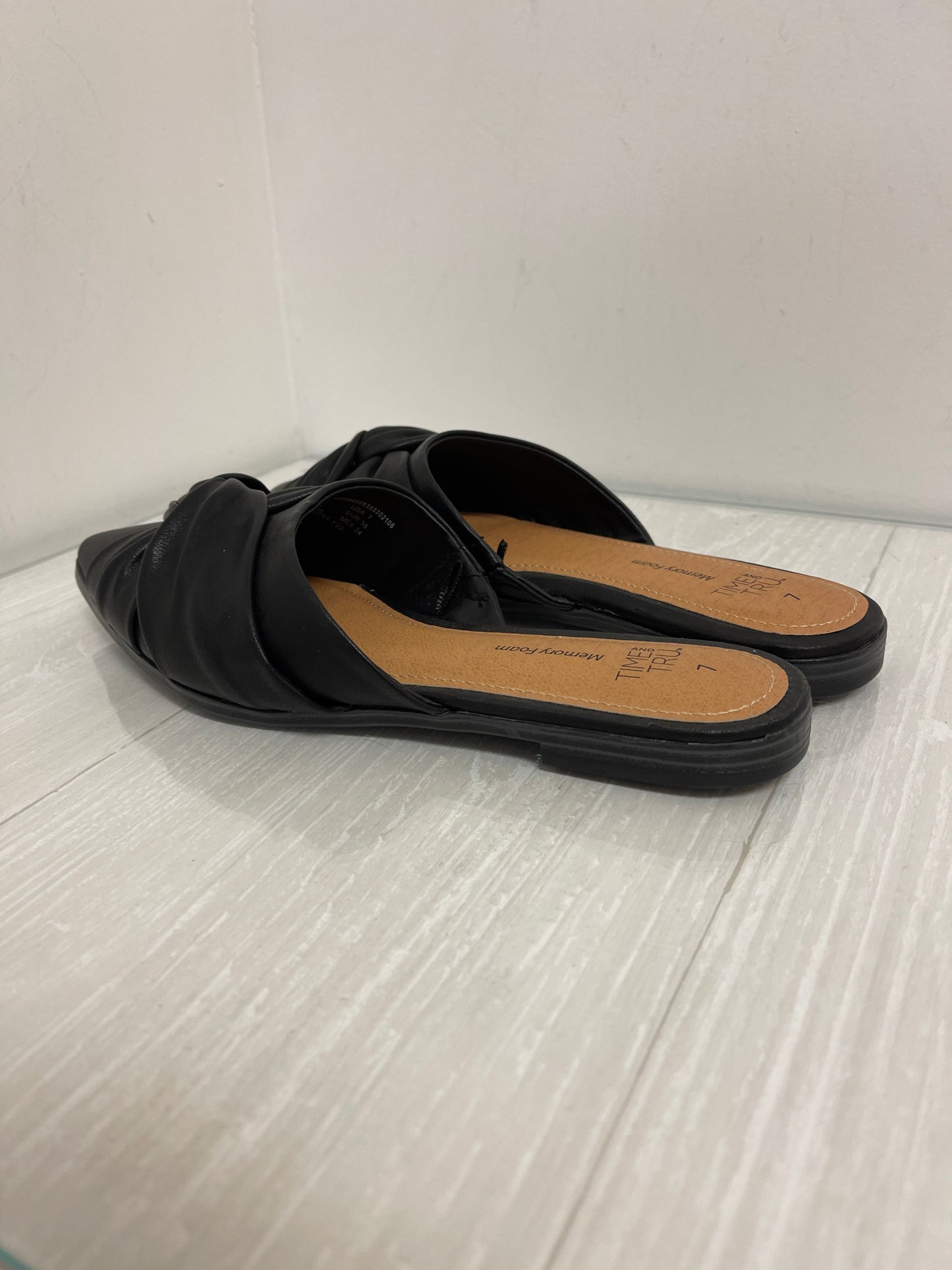 Shoes Flats By Time And Tru In Black, Size: 7