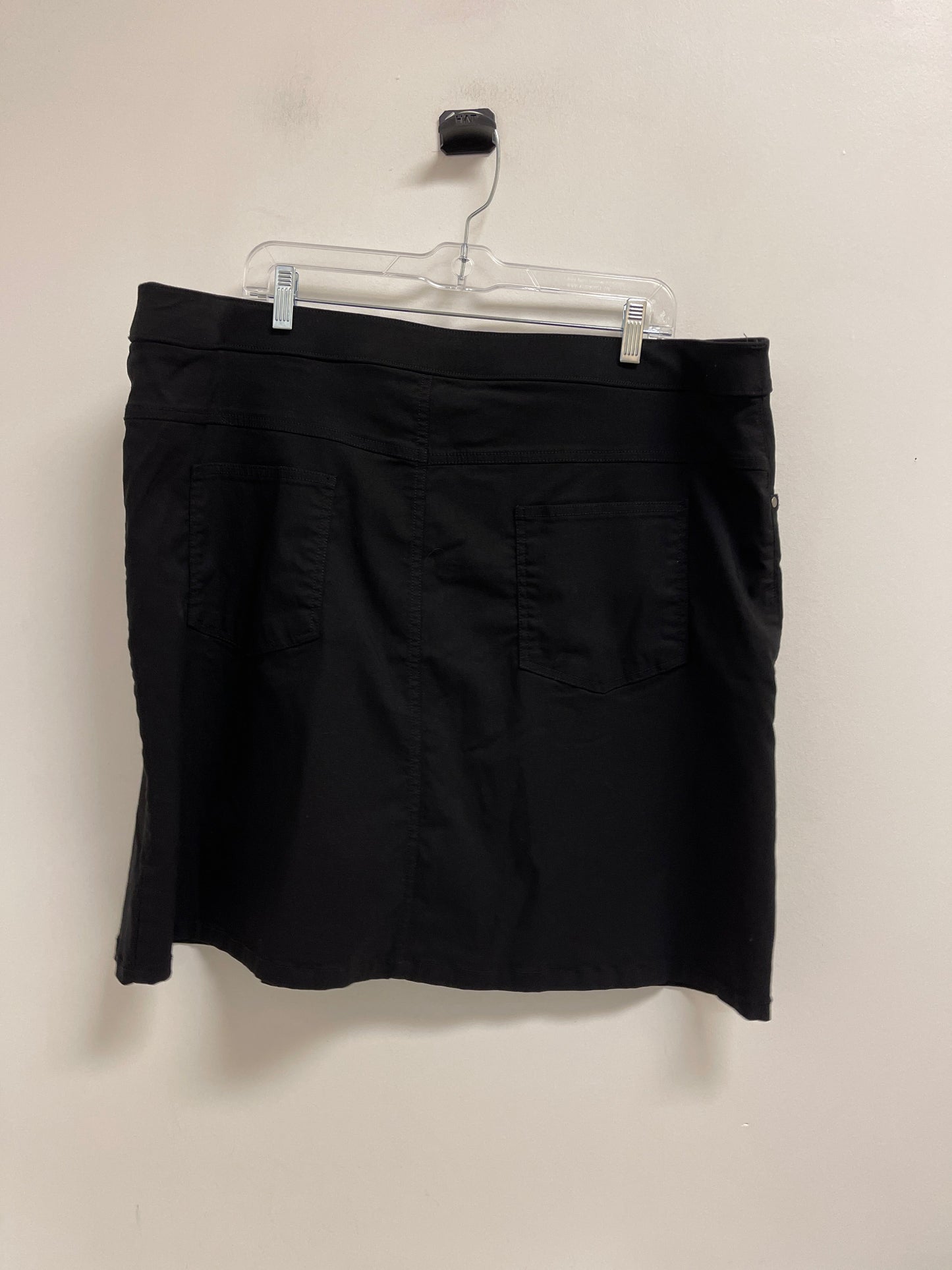 Athletic Skort By Hearts Of Palm In Black, Size: 20