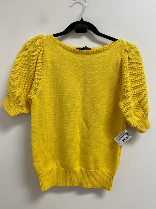 Sweater Short Sleeve By Ann Taylor In Yellow, Size: S