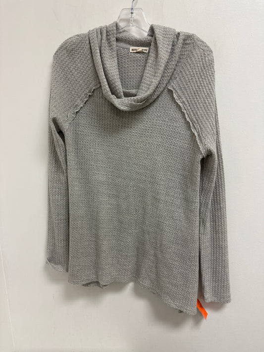 Top Long Sleeve By Clothes Mentor In Grey, Size: M