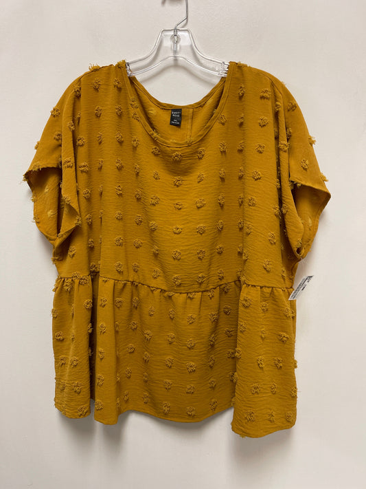 Top Short Sleeve By Clothes Mentor In Yellow, Size: 3x