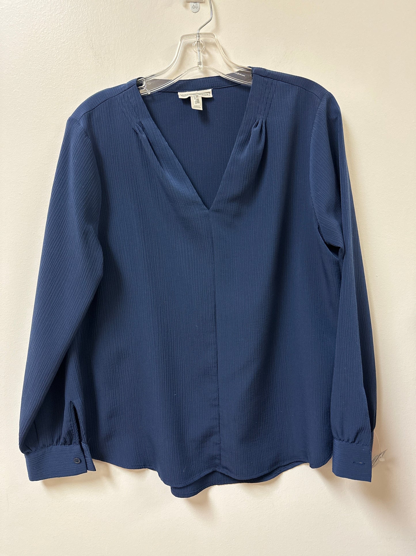 Top Long Sleeve By Dana Buchman In Navy, Size: M